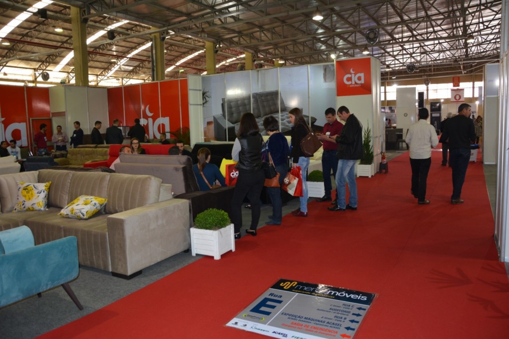 Mercomóveis 2017 tem entrada gratuita e transcorre até sexta-feira (18), das 13h às 20h, no Parque de Exposições Tancredo de Almeida Neves em Chapecó