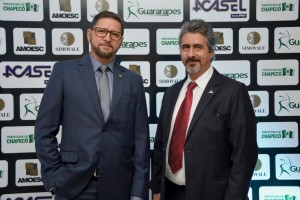 Presidente da Mercomóveis, José Derli Cerveira, e o presidente da Amoesc, Osni Verona